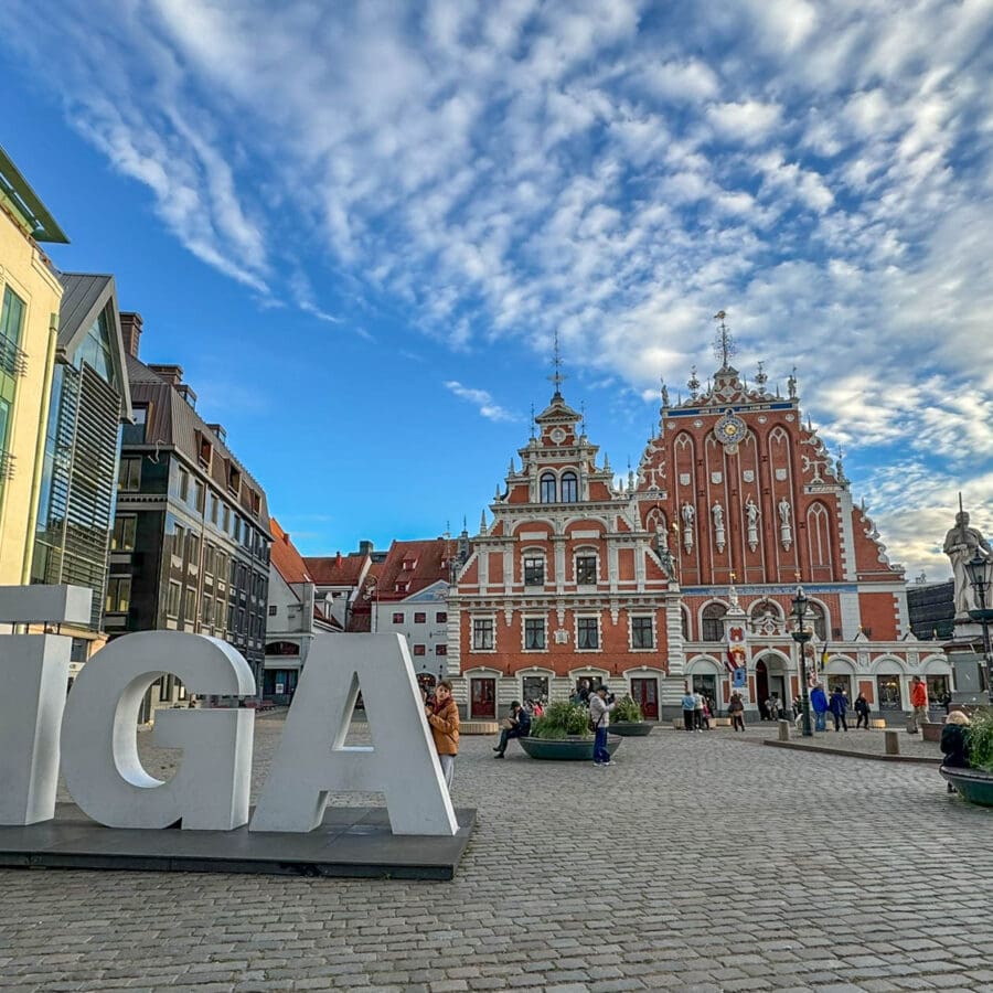 Retourvlucht Riga vanuit CRL
