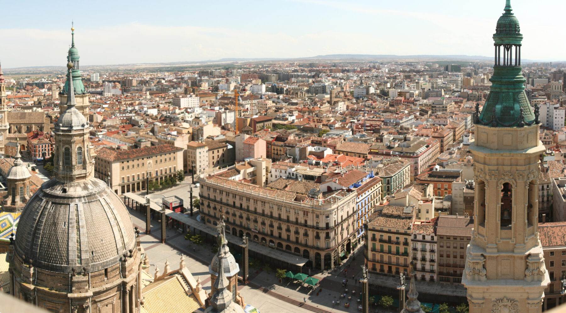 Retourvlucht Zaragoza vanuit CRL